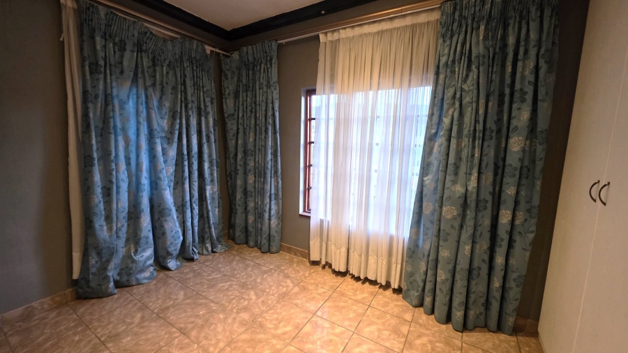 3 Bedroom Property for Sale in Meerhof North West